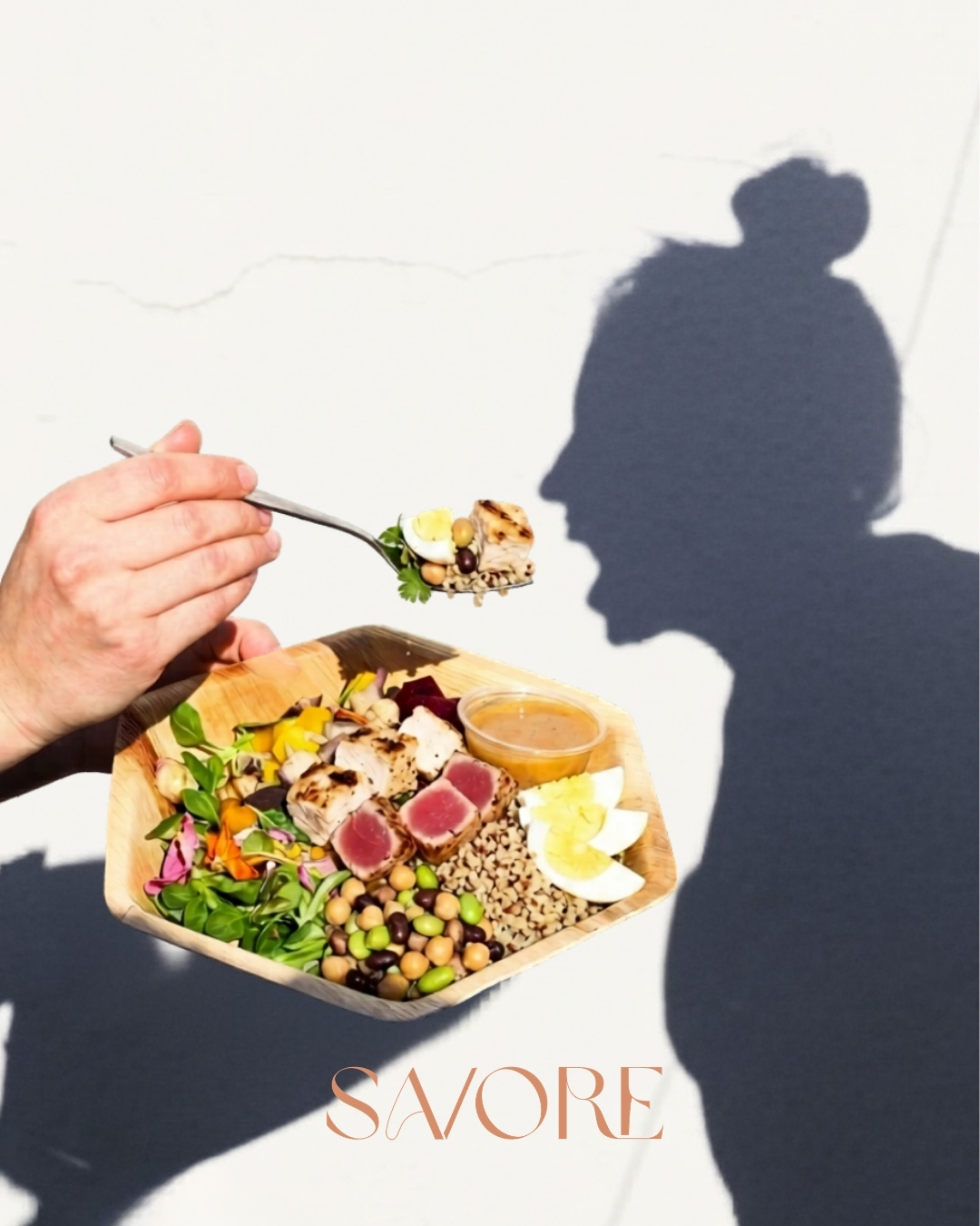 Grain bowl with seared tuna, greens and egg